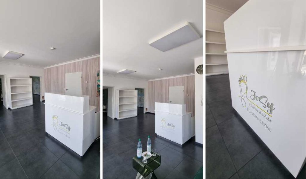 recepcja z logotypem